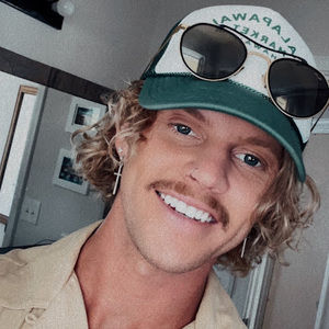 Meet your Posher, Derek